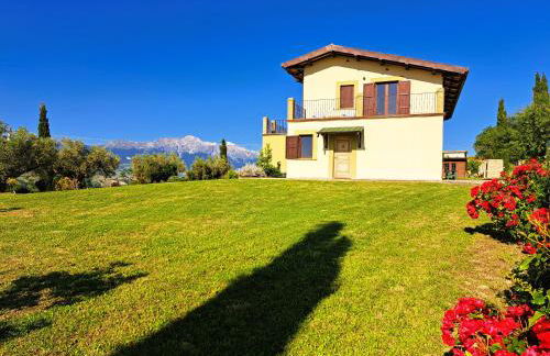 Characteristic restored farmhouse with 360 degree views - Photo 42