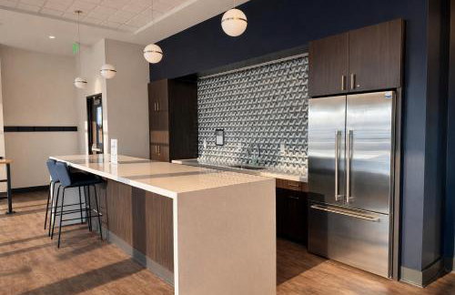 Deer District Studio Apt - One Block from Fiserv and Baird - Foto 25