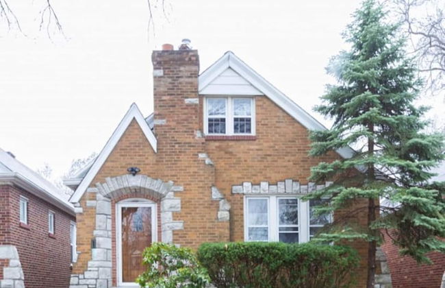 3748 Taft Ave - Foto 1