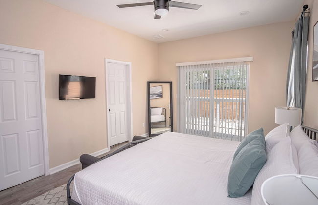 Beautiful Fenced 3BR 2BA Near Exciting Downtown - Foto 5