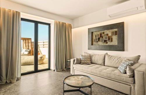 Mani Theasis - Foto 56