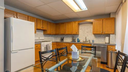 Central 3 Bed 1 Bath in Historic Building - Foto 4