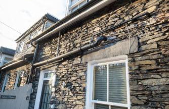 Lake View Family & Pet Friendly Home - Central Bowness - Photo 26