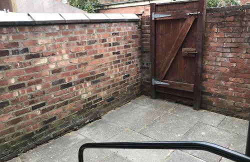 Bright Spacious 3-bed With Office & Patio, Preston - Foto 38