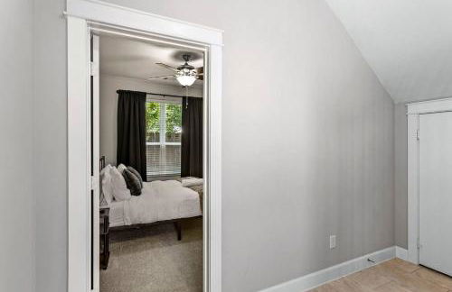 Spacious 3BR/BBQ/Yard/9 min to Downtown & Med Ctr - Foto 22