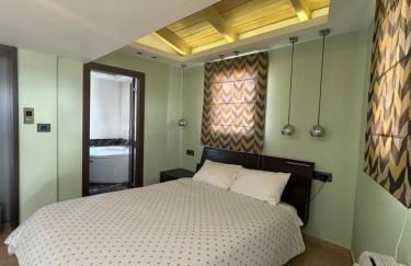 Uplift Hideaway Jacuzzi - Foto 1