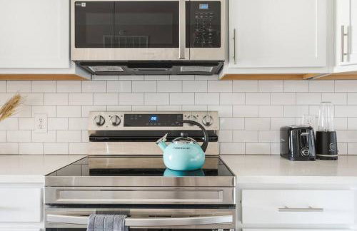 Serene 1BR Perfect Indy Stay - Foto 11