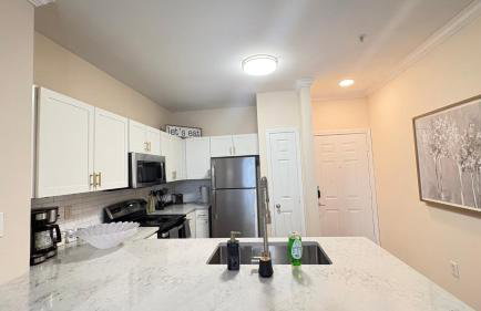 Relaxing Pool-View 1BR Near Top Houston Spots - Foto 3