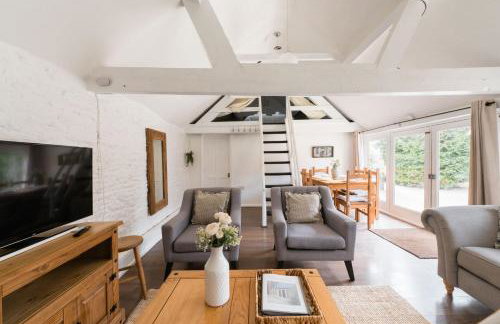 Cosy Cotswolds Farm Stay with Log Burner - Peaceful Winter Retreat - The Dairy - Foto 36