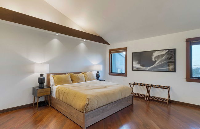 Half Block to Beach w/ Oceanview, Patio + Balcony The Shore Pine by Avantstay - Foto 18