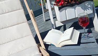 Całoroczny Ośrodek Wypoczynkowy COMFORT HOUSE - Foto 5, Garden, sunbed