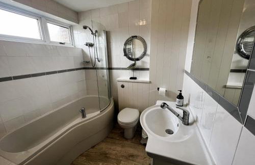 North Quay - Pet friendly Luxury Townhouse overlooking Bembridge Harbour - Photo 39