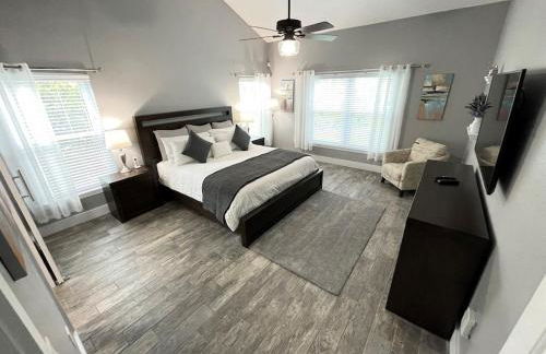 Phenomenal 7BR 4 Master Suites Southeast Pool Hot Tub Gas BBQ 2 Miles to Disney - Foto 18