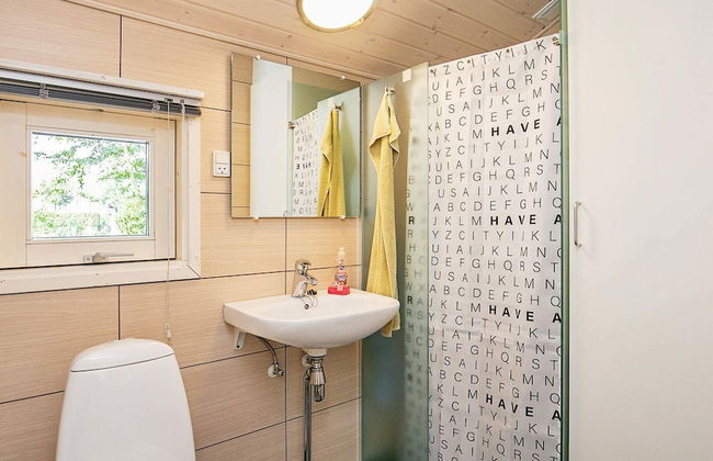 8 Person Holiday Home in Martofte - Foto 12