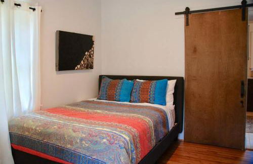 Charming Urban Retreat - Cozy Cottage in Charlotte - Foto 10