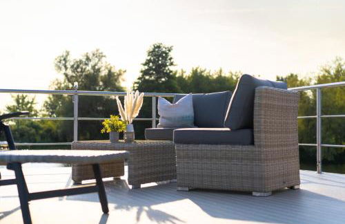 Lieblingsplatz Parey - schwimmendes Hausboot - Foto 7