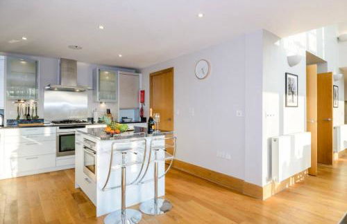 Garden Villa CW70 HOT TUB Lakeside Spa - Foto 13