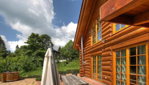 Luxus-Ferienhaus Blockhaus Chalet Nr 2 Toplage am Feldberg mit Sauna, Outdoor-Hottub, Kamin auf 1300m üM - Foto 5