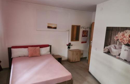 Halle, TOP -PREISE, große 79 qm SD FeWo, EG, wahlweise mit 1- 3 DZ, inklusiv TV Lounge, Küche, Bad WC Einfach und gut, Langzeitmieter VB Preise - Foto 10