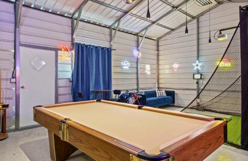 5BR w Pool, Golf Simulator, Game Room & EV Charger - Foto 58