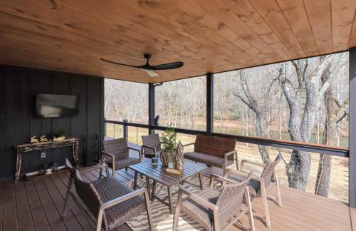 Lux Riverfront Retreat- Hot Tub, Game Room, Views! - Photo 18