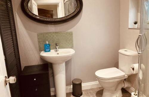 Stunning Stylish & Spacious Ground Floor Apartment, Kidderminster - Foto 21