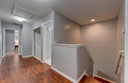 Comfy Townhome Minutes from Disney - Photo 29