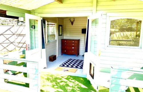 Holly Tree Cottage - 3 bedrooms and large garden with optional glamping double outside - Foto 38