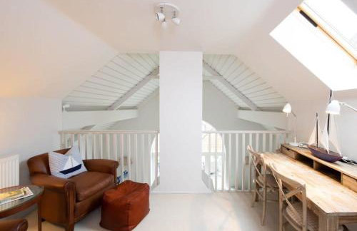 Superior House for 6 Near Beach w Parking Garden - Foto 42