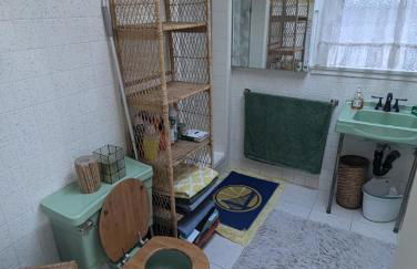 Summer-house OASIS on quiet street in ROCKRIDGE - Photo 55