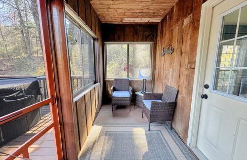 Brookside Cabin with HotTub and FirePit - Foto 4