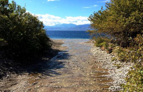 Steinturm mit Dach-Terrasse zwischen Fluß, Meer und Gebirge- Spiti Pirgos - Foto 28