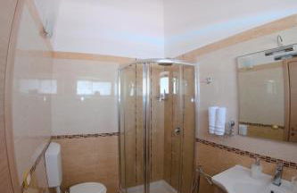 Li Carlucci - Foto 8