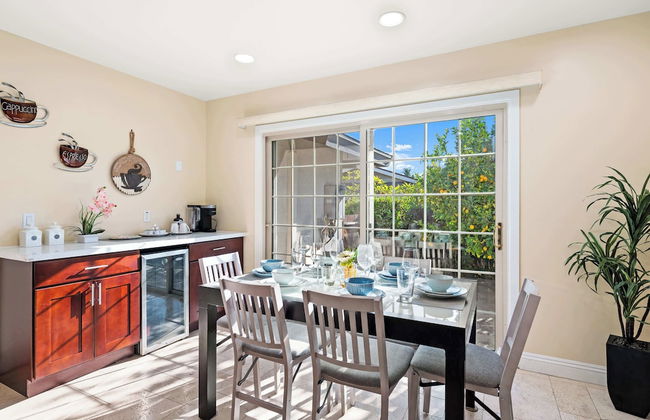 Luxury Estate With Sparkling Pool & Elegant Amenities - Foto 70