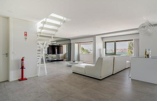 River Town View - Luxury Apartment with Jacuzzi on Terrace - Foto 23