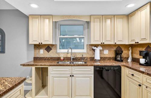 Heated PoolPing pongFoosballShort drive 2 Beach - Foto 18