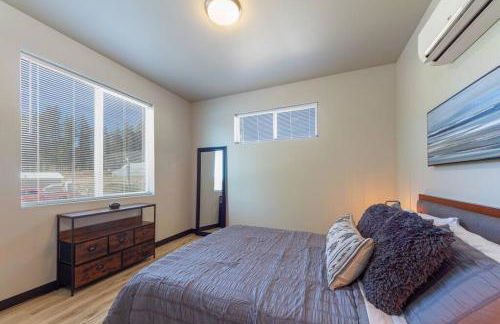 Gorgeous Triplex Unit With Spectacular Lake Views! - Foto 9