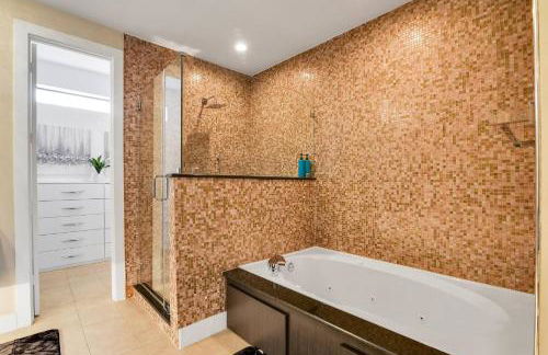 Luxury Oasis: Houston Rooftop Skyline - Foto 41