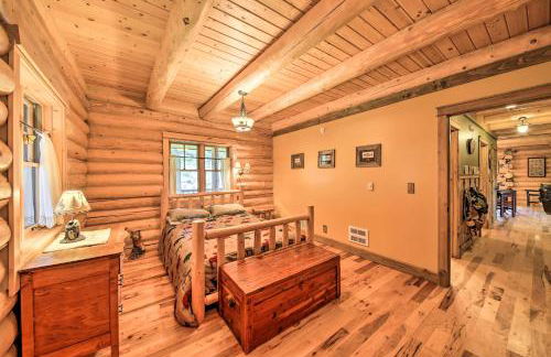 Waterfront Log Home with 95 Acres on Yaak River - Foto 23