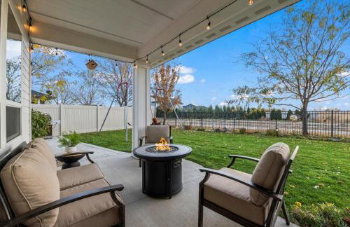 Relaxing Sauna Retreat Fire Pit and Swing Set - Foto 40