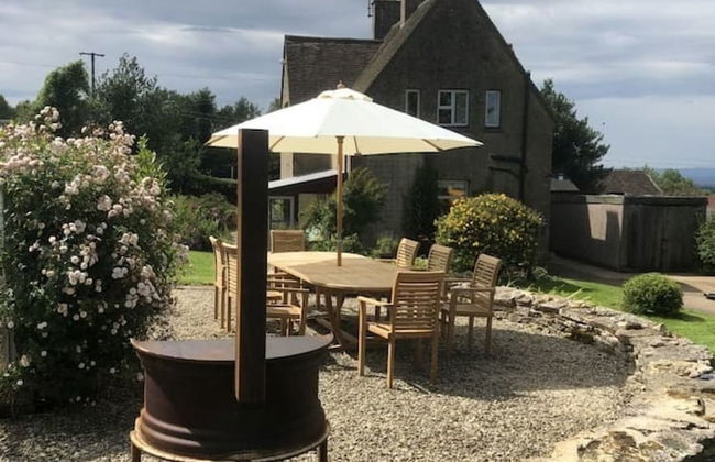 Beautiful 3 Bedroomed Cotswolds Farmhouse - Photo 33