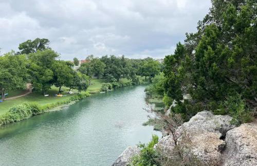 Remodeled 4BR 2BA Steps from Georgetown Square - Foto 48