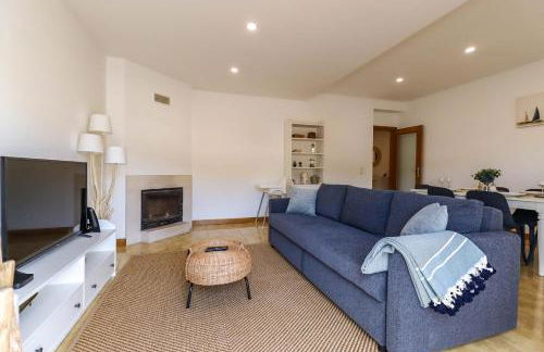 Flor do Mar - Spacious Apartment with Balcony - Foto 2