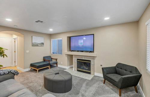 24hr Host - New Renovated 4 bedroom home U026 - Photo 6