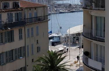 Superbe T3 climatisé - centre historique - vue port de plaisance - balcon - WIFI - 5e avec ascenseur - Foto 2