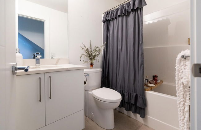 DT 3-lvl Townhouse w Rooftop Patio - Photo 18