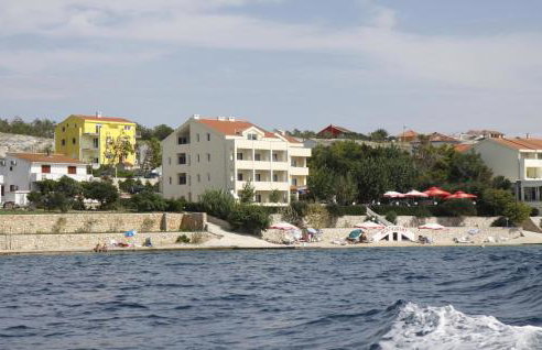 Awesome Apartment In Rtina With Kitchen - Foto 6