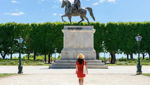 Le Peyrou - Elegant One-Bedroom Apartment for up to 4 Guests - Free Parking - Air Conditioning - Prime City Center Location - Foto 2