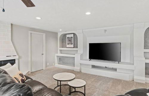 Modern Home-Garage-Scenic Patio - Foto 16