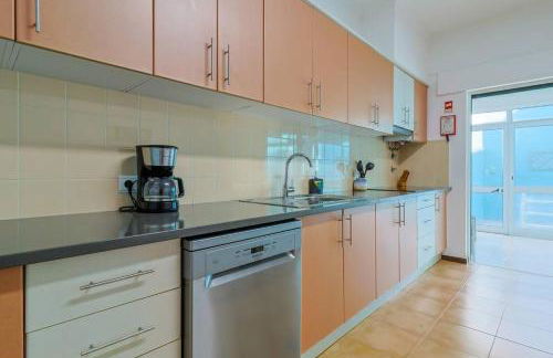 Azores Surf Center House - Photo 6